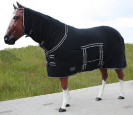 TACK Reitsport. Sie lieben den Pferdesport? Wir auch! Darum bieten wir Ihnen Top Reitsportbedarf für Reiter, Pferd und Reitstall, denn Reitsport verbindet.