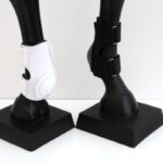 TACK Reitsport. Sie lieben den Pferdesport? Wir auch! Darum bieten wir Ihnen Top Reitsportbedarf für Reiter, Pferd und Reitstall, denn Reitsport verbindet.