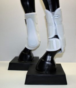 TACK Reitsport. Sie lieben den Pferdesport? Wir auch! Darum bieten wir Ihnen Top Reitsportbedarf für Reiter, Pferd und Reitstall, denn Reitsport verbindet.