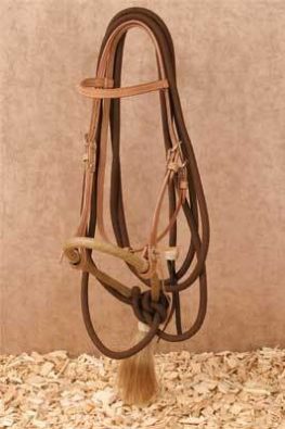 TACK Reitsport. Sie lieben den Pferdesport? Wir auch! Darum bieten wir Ihnen Top Reitsportbedarf für Reiter, Pferd und Reitstall, denn Reitsport verbindet.