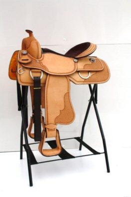 TACK Reitsport. Sie lieben den Pferdesport? Wir auch! Darum bieten wir Ihnen Top Reitsportbedarf für Reiter, Pferd und Reitstall, denn Reitsport verbindet.