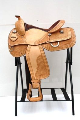 TACK Reitsport. Sie lieben den Pferdesport? Wir auch! Darum bieten wir Ihnen Top Reitsportbedarf für Reiter, Pferd und Reitstall, denn Reitsport verbindet.