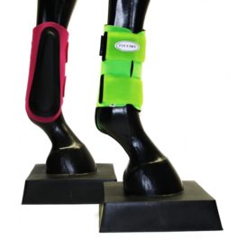 TACK Reitsport. Sie lieben den Pferdesport? Wir auch! Darum bieten wir Ihnen Top Reitsportbedarf für Reiter, Pferd und Reitstall, denn Reitsport verbindet.