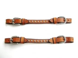 TACK Reitsport. Sie lieben den Pferdesport? Wir auch! Darum bieten wir Ihnen Top Reitsportbedarf für Reiter, Pferd und Reitstall, denn Reitsport verbindet.
