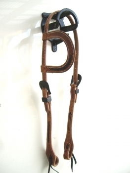 TACK Reitsport. Sie lieben den Pferdesport? Wir auch! Darum bieten wir Ihnen Top Reitsportbedarf für Reiter, Pferd und Reitstall, denn Reitsport verbindet.