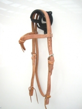 TACK Reitsport. Sie lieben den Pferdesport? Wir auch! Darum bieten wir Ihnen Top Reitsportbedarf für Reiter, Pferd und Reitstall, denn Reitsport verbindet.