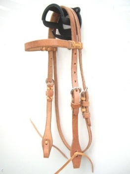 TACK Reitsport. Sie lieben den Pferdesport? Wir auch! Darum bieten wir Ihnen Top Reitsportbedarf für Reiter, Pferd und Reitstall, denn Reitsport verbindet.