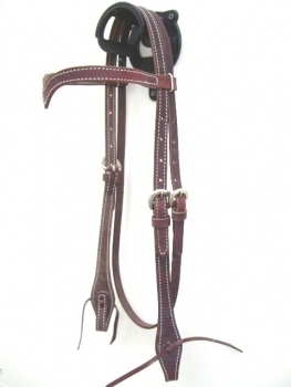 TACK Reitsport. Sie lieben den Pferdesport? Wir auch! Darum bieten wir Ihnen Top Reitsportbedarf für Reiter, Pferd und Reitstall, denn Reitsport verbindet.