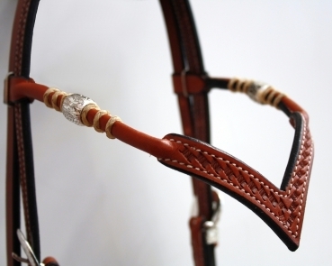 Kopfstueck_-_Quick_Change_-_Silver_Buckle_-_Rawhide_-_Silver_Pipes_-_Basket_Tooled_-_US_Lede_2