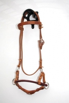 TACK Reitsport. Sie lieben den Pferdesport? Wir auch! Darum bieten wir Ihnen Top Reitsportbedarf für Reiter, Pferd und Reitstall, denn Reitsport verbindet.