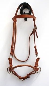 TACK Reitsport. Sie lieben den Pferdesport? Wir auch! Darum bieten wir Ihnen Top Reitsportbedarf für Reiter, Pferd und Reitstall, denn Reitsport verbindet.