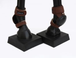 TACK Reitsport. Sie lieben den Pferdesport? Wir auch! Darum bieten wir Ihnen Top Reitsportbedarf für Reiter, Pferd und Reitstall, denn Reitsport verbindet.