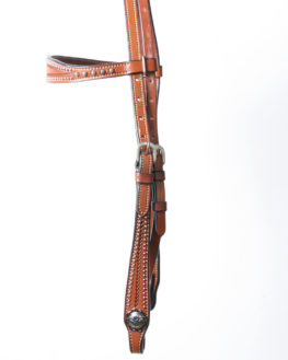 TACK Reitsport. Sie lieben den Pferdesport? Wir auch! Darum bieten wir Ihnen Top Reitsportbedarf für Reiter, Pferd und Reitstall, denn Reitsport verbindet.